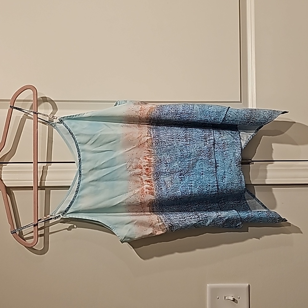 Tie-Dye V-Neck Sleeveless Camisole in Blue and Cream - Picture 3 of 4